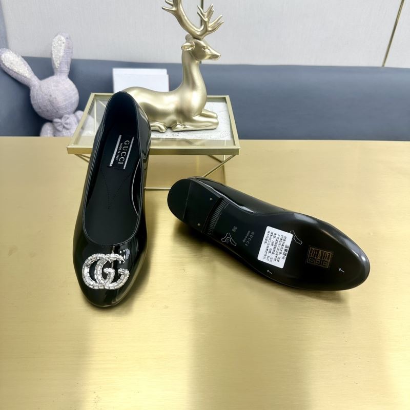 Gucci Flat Shoes